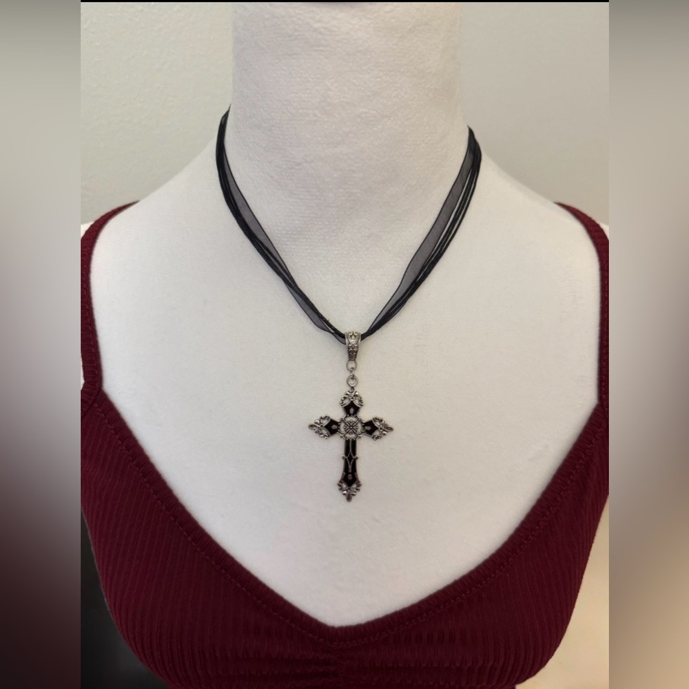 Gothic Dark Silver Cross Vampire Necklace Chain Jewelry Halloween Unisex New